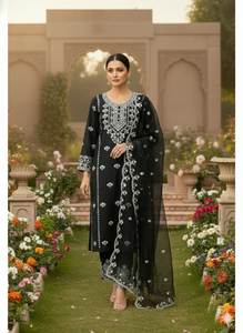 Ensemble Salwar Kameez en Soie Pure Romaine avec Broderie Lourde, Coupe Droite, Tailles M à XXL, Bordure Tendance, et Dupatta – Collection SIE - Product Image 4