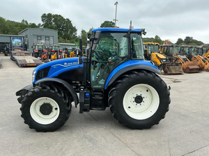Excellentes remises sur les tracteurs New Holland T5.110 à vendre Tracteurs de haute qualité et abordables pour toutes les utilisations agricoles et de aménagement paysager - Product Image 4
