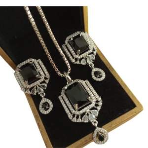 MANUFACTURER AND SUPPLIER JEWELRY SETS WHOLESALE STYLISH LUXURY JEWELRY SET FOR WOMEN PART WEAR WEDDING WEAR JEWELRY - Product Image 1
