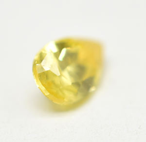 Saphir jaune de laboratoire taille poire 5X3 MM à 50X20 MM pierres précieuses créées en vrac pour la fabrication de bijoux pierre précieuse taillée à la machine - Product Image 5