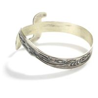 Pulsera de Plata de Ley 925 con Dije de Espada Grabado, Joyería Fina para Hombre y Mujer, Negra, 17.95g, Uso Diario