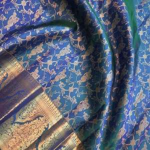 Sari morado de seda Jacquard pesado de alta calidad FashionHarbour con borde tejido Jacquard grande dorado para fiesta estilo Bollywood - Product Image 5