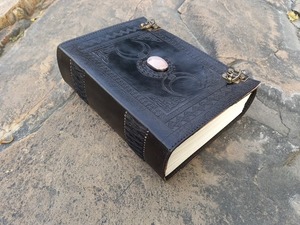 Grand carnet d'écriture en cuir triple lune grand journal intime - Product Image 4