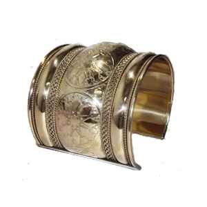 Manchette en pierre perlée de créateur en argent élégant pour bracelet pour femme Bracelets de mode à la mode pour les fêtes Prix - Product Image 4