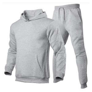Conjunto Deportivo Personalizado con Sudadera con Capucha Gris, Mezcla de Algodón y Felpa, Estilo Casual y Urbano - Product Image 1