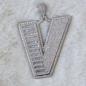 Colgante de diamante de moissanita de plata 925, collar con nombre personalizado, letras personalizadas, perfecto regalo de cumpleaños, joyería de Hip Hop, abalorio helado - Product Image 1