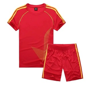 Camiseta de fútbol en stock OEM, uniforme de entrenamiento de fútbol con impresión de nombre, ropa deportiva de corte automatizado para equipos - Product Image 4