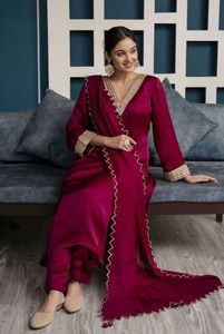 Hermoso vestido largo Kurta y pantalón de DISEÑADOR IMPRESIONANTE con cuentas de vidrio de cristal embellecido y trabajo de perlas PARA FIESTA-WEAR = 2024 - Product Image 2