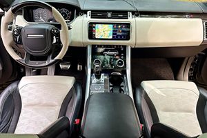 Range Rover Sport SVR 2020 Usado en Excelentes Condiciones, 16,100 Millas, Motor V8 Supercargado de 575 hp, Tracción en las Cuatro Ruedas, Equipamiento de Alta Gama - Product Image 4