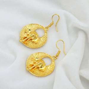 Exclusivos Pendientes Colgantes de Latón Chapado en Oro de 18k con Diseño de Cara de Elefante, Joyería Religiosa de Diseño, Venta al por Mayor para Mujeres - Product Image 5