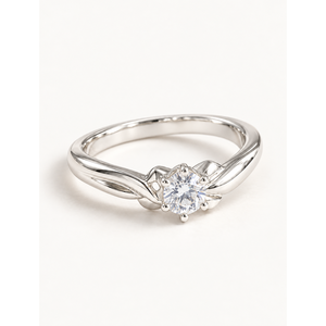 Bague solitaire en zircon plaqué or rose, style géométrique moderne et romantique - Product Image 1