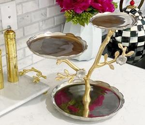 Soporte de aluminio para pasteles de alta calidad con una impresionante superficie pulida y un fuerte soporte para presentaciones de pasteles escalonados - Product Image 6