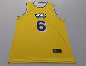 Sublimación personalizada Número amarillo #24 Camisetas de baloncesto bordadas Logotipo de impresión digital Camiseta de baloncesto del equipo universitario - Product Image 2