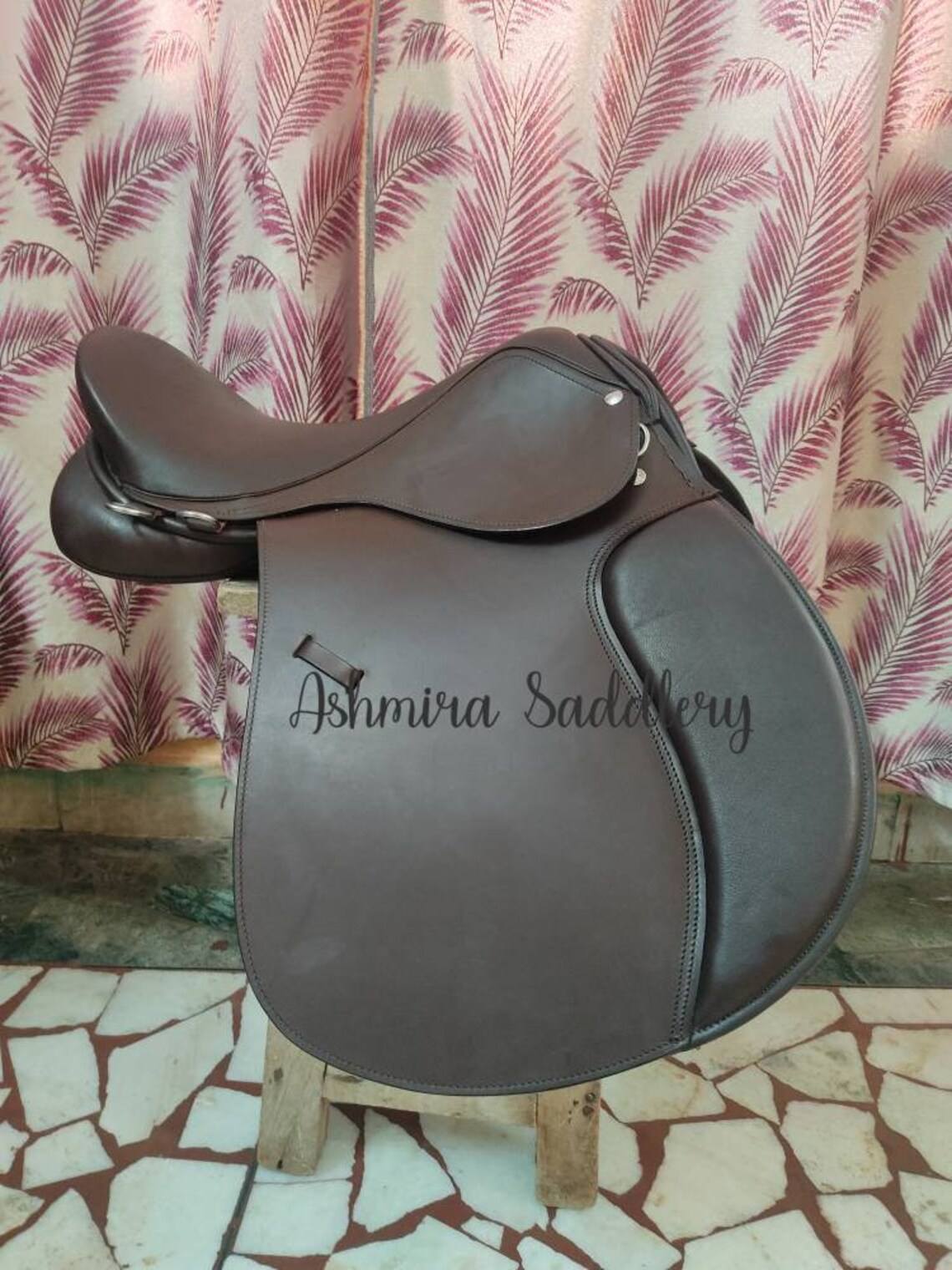 สีน้ำตาล