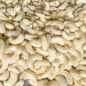 Fabrication de noix de cajou Noyau W320 Noix de cajou Boîte en fer blanc Santigo Viet Nam Vente en gros Exportée vers l'UE, Moyen-Orient - Product Image 1