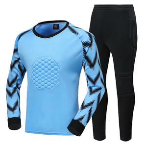 Vente en gros d'uniformes de gardien de but de football personnalisés maillot rembourré à manches longues et short kit de gardien de but de football professionnel - Product Image 1