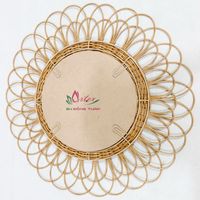Miroirs ronds bohèmes en polyrotin faits à la main avec cadres, couleur et taille personnalisables pour la décoration murale du salon