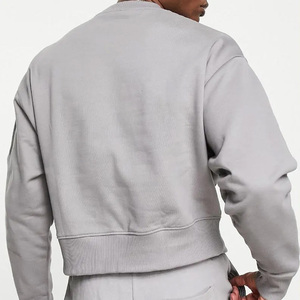 Sudaderas con Capucha Corta de Alta Calidad para Hombre |   Camiseta Personalizada con Bordado Digital, 80% Algodón, 20% Poliéster, Corte Holgado - Product Image 2