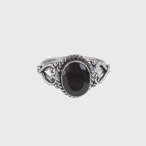 Bague en argent sterling plaqué rhodium avec onyx noir, faite à la main, cadeau élégant et luxueux pour femmes, design bohème - Product Image 4