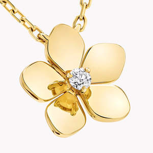 Collier pendentif en argent sterling 925 de haute qualité pour femmes élégantes avec diamant de fleur coupée Leb Grown pour les fêtes de fiançailles - Product Image 5