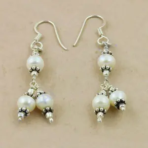 Boucles d'oreilles pendantes élégantes en argent 925 avec perles pour femmes, catégorie de produits de bijouterie élégante - Product Image 2