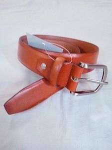 Cinturones de cuero de grado genuino con varios colores y cinturones de diseño personalizado disponibles para la venta por exportadores indios - Product Image 6