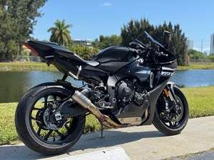 Yamaha YZF-R1 2024 usada disponible - Product Image 3