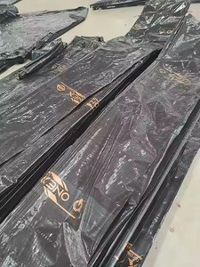 Tissu de bâche imperméable en polyéthylène d'approvisionnement direct d'usine pour les étals de marché ou les couvertures d'auvent disponibles à la quantité en vrac - Product Image 4