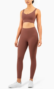Ensemble de vêtements de détente deux pièces pour femmes avec logo personnalisé professionnel Legging et soutien-gorge écologiques de grande taille à motif solide - Product Image 3