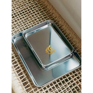 Ensemble de 2 plateaux en acier inoxydable argent poli de qualité supérieure forme carrée plat de service de fruits de table plateau de nourriture pour hôtel et restaurant - Product Image 1