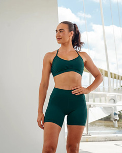 Vente en gros de shorts et soutiens-gorge en mousse foncée avec logo personnalisé ensembles pour femmes ensemble de 2 pièces pour l'entraînement de gymnastique à séchage rapide et respirant ensemble pour plage et été pour femmes - Product Image 2