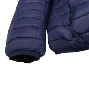 Grande demande Vestes bouffantes légères personnalisées pour les femmes Dernière conception Veste polaire avec capuche col montant Vêtements de haute qualité - Product Image 3