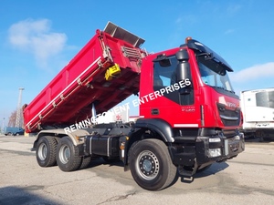 Camion benne Iveco Trakker 450E46 6x4 Diesel Transmission Manuelle 351-450 CV Euro 5 Neuf pour Transport Industriel Lourd - Product Image 5