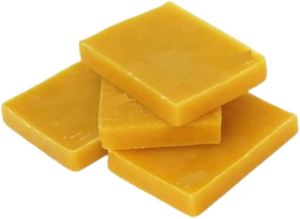 Enveloppe de miel de cire d'abeille jaune naturelle de haute qualité cire d'abeille crue dans l'emballage de sac - Product Image 6