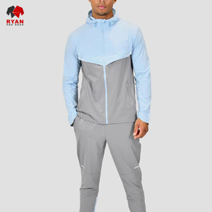 Survêtement sur mesure pour homme, tissu de haute qualité, confortable et respirant, avec logo personnalisé - Product Image 1