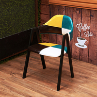Chaise de restaurant, café, bistrot, mobilier moderne, chaise avec cadre en métal vintage personnalisé, siège et dossier en cuir
