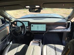 Rivian R-1T Adventure Edition 2022 Usado en Buen Estado, Motor Cuádruple, Tracción en las Cuatro Ruedas - Product Image 3