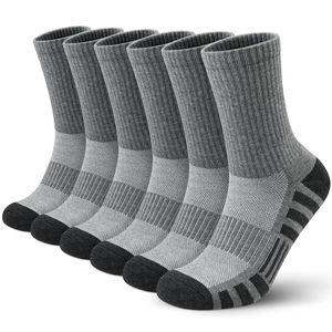Chaussettes fines de performance sportive pour hommes, antidérapantes, athlétiques, antidérapantes, pour football, football, logo personnalisé, fabriquées au Pakistan - Product Image 4