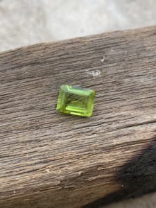 Piedra preciosa suelta de 3,26 quilates de grado AAA certificada Super increíble peridoto Natural Octágono corte esmeralda buena calidad de brillo de Color - Product Image 3