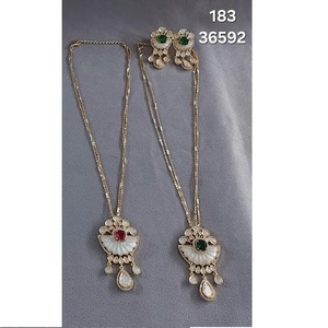 Qualité de luxe élégant Long et court couches Kundan collier Combo artisanal ensemble de bijoux de mariée disponible à la quantité en vrac - Product Image 1