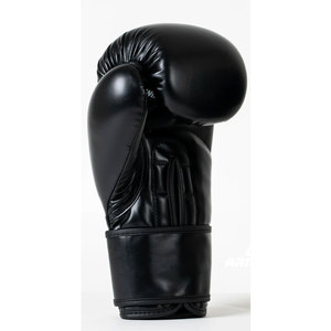 Gants de boxe légers avec rembourrage équilibré et mouvement facile, forme confortable et prêts pour l'entraînement - Product Image 4
