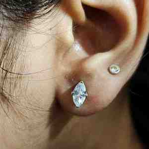 Magnifiques Boucles d'Oreilles Pendantes de Luxe Tendance en Diamant Taille Marquise, en Argent Sterling 925 Plaqué Or, Certifiées IGI, Idéales pour les Fêtes - Product Image 5