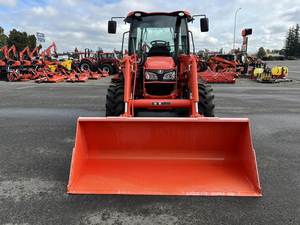 Tractor Kubota M4D-071HDC12 2021: Potencia Utilitaria de 72 HP con Cabina Deluxe y Rendimiento Hidráulico Avanzado - Product Image 3