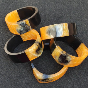 Bracelet acrylique transparent dégradé d'ange à la mode résine irrégulière cercle carré décorations pour femmes bijoux prix de gros - Product Image 1