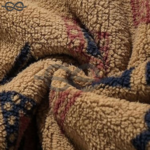 Sudadera con Cierre de Cremallera Personalizada con Logotipo Bordado OEM ODM, Ropa Urbana de Invierno, Forro Polar Sherpa Grueso, 100% Algodón, Secado Rápido - Product Image 5