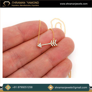 Fabricante de alta calidad diseño único 0,15 TCW Iced Out Arrow 14K oro sólido colgante de diamante natural para regalo de aniversario - Product Image 5