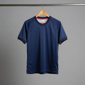 Maillot de football moderne |   Haut de football respirant et léger avec une coupe de performance professionnelle pour les matchs, les entraînements et les vêtements décontractés - Product Image 5