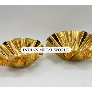 Tazón de Chocolate Decorativo de Metal Repujado con Acabado Dorado de Primera Calidad, Soporte para Postres para Decoración de Mesa del Hogar y Regalos Festivos - Product Image 5