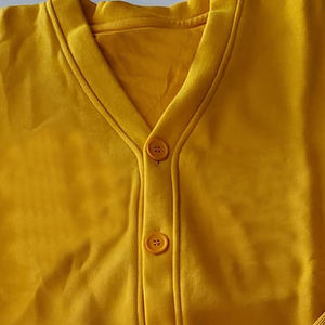 Fabricants de vêtements sur mesure, veste en tricot classique à manches longues pour homme, uniforme d'hiver, cardigan uni avec logo sur le devant, col en V, unisexe - Product Image 4