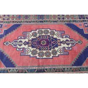 Alfombra Antigua de Lana Turca Oriental Roja de 4x7.2 pies - Product Image 5